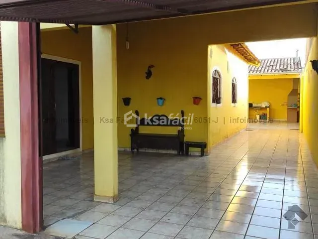 Casa com 200m² 3 quartos e 3 banheiros, à venda, no bairro Núcleo Habitacional Universitárias em Campo Grande