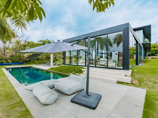 Casa com 2280m² 5 quartos e 8 banheiros, à venda, no bairro Fazenda Boa Vista I em Porto Feliz