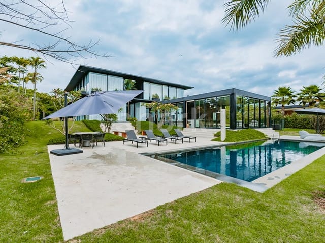Casa com 2280m² 5 quartos e 8 banheiros, à venda, no bairro Fazenda Boa Vista I em Porto Feliz