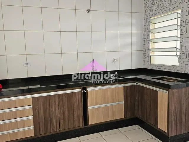 Casa com 130m² 2 quartos e 1 banheiro, para alugar, no bairro Jardim São Judas Tadeu em São José dos Campos