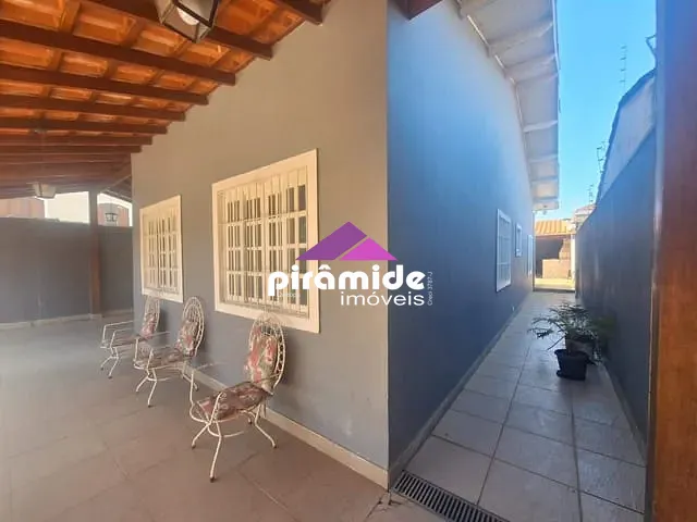 Casa com 300m² 2 quartos e 1 banheiro, à venda, no bairro Martin de Sá em Caraguatatuba