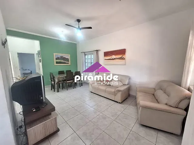 Casa com 300m² 2 quartos e 1 banheiro, à venda, no bairro Martin de Sá em Caraguatatuba