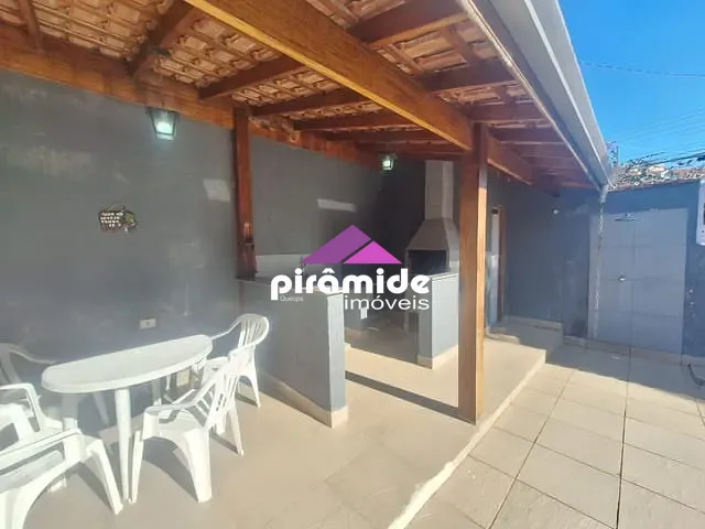 Casa com 300m² 2 quartos e 1 banheiro, à venda, no bairro Martin de Sá em Caraguatatuba