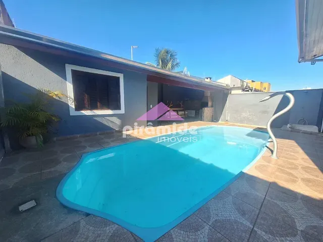 Casa com 300m² 2 quartos e 1 banheiro, à venda, no bairro Martin de Sá em Caraguatatuba