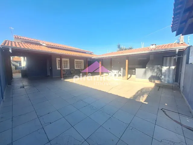 Casa com 300m² 2 quartos e 1 banheiro, à venda, no bairro Martin de Sá em Caraguatatuba