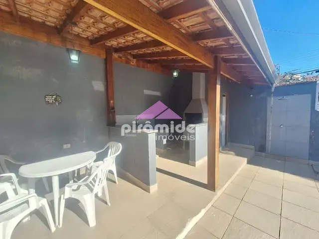 Casa com 300m² 2 quartos e 1 banheiro, à venda, no bairro Martin de Sá em Caraguatatuba