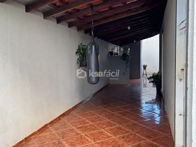 Casa com 215m² 2 quartos e 2 banheiros, à venda, no bairro Jardim Parati em Campo Grande