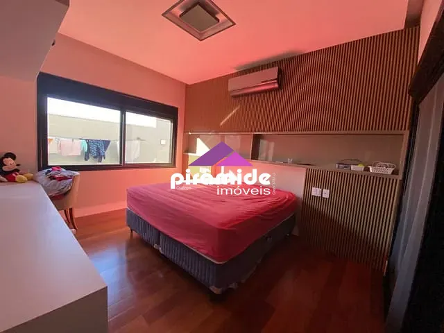 Casa com 600m² 4 quartos e 3 banheiros, à venda, no bairro Urbanova em São José dos Campos