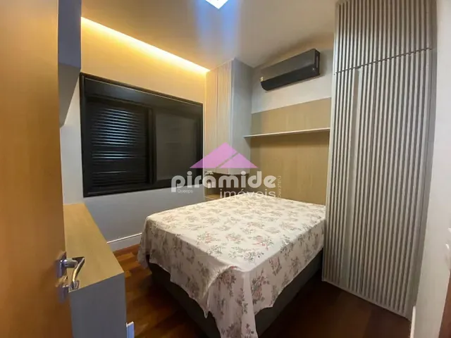 Casa com 600m² 4 quartos e 3 banheiros, à venda, no bairro Urbanova em São José dos Campos