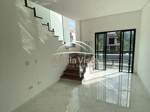 Casa com 150m² 3 quartos e 1 banheiro, à venda, no bairro Villas do Jaguari em Santana de Parnaíba