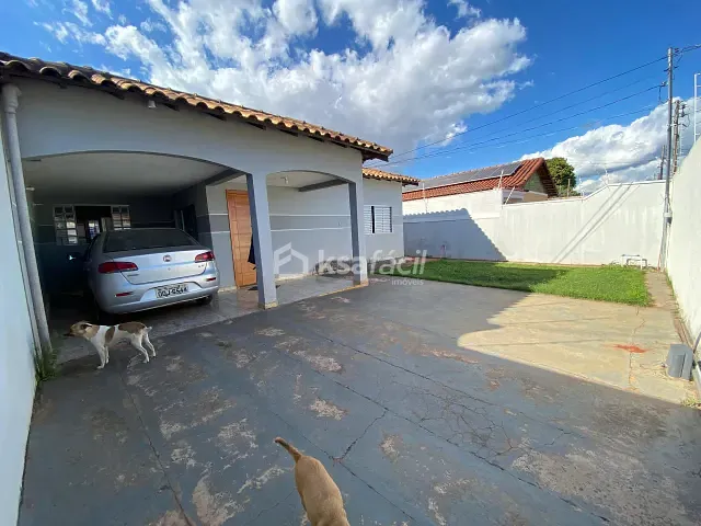 Casa com 360m² 3 quartos e 2 banheiros, à venda, no bairro Guanandi em Campo Grande