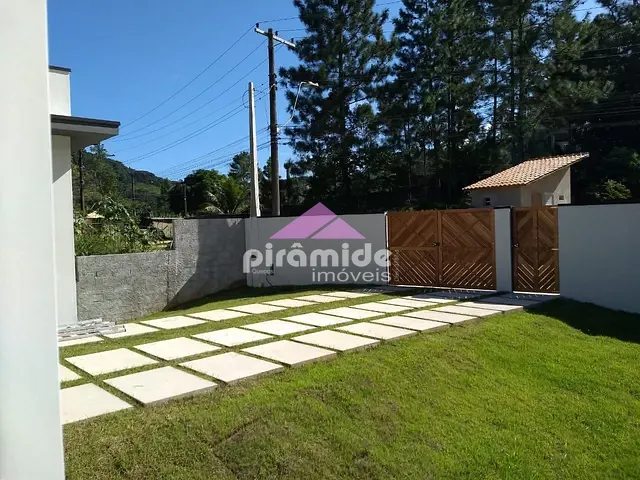 Casa com 506m² 3 quartos e 1 banheiro, à venda, no bairro Capricórnio em Caraguatatuba