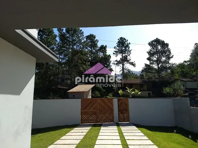 Casa com 506m² 3 quartos e 1 banheiro, à venda, no bairro Capricórnio em Caraguatatuba