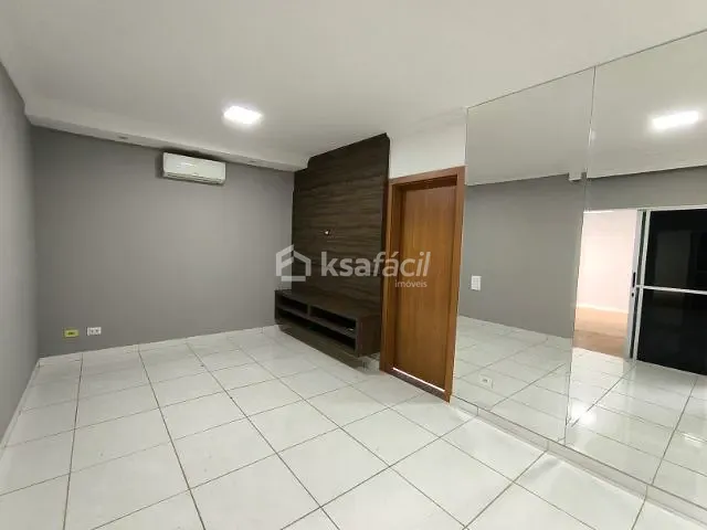 Casa 3 quartos e 2 banheiros, à venda, no bairro Parque Residencial Rita Vieira em Campo Grande