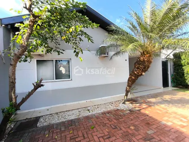Casa 3 quartos e 2 banheiros, à venda, no bairro Parque Residencial Rita Vieira em Campo Grande
