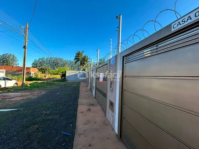 Casa com 120m² 2 quartos e 1 banheiro, à venda, no bairro Jardim São Conrado em Campo Grande