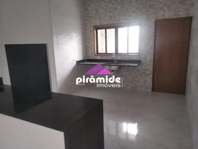 Casa com 150m² 2 quartos e 1 banheiro, à venda, no bairro Pontal de Santa Marina em Caraguatatuba