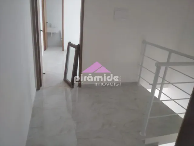 Casa com 150m² 2 quartos e 1 banheiro, à venda, no bairro Pontal de Santa Marina em Caraguatatuba