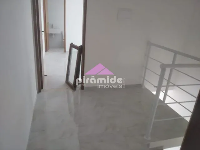Casa com 150m² 2 quartos e 1 banheiro, à venda, no bairro Pontal de Santa Marina em Caraguatatuba