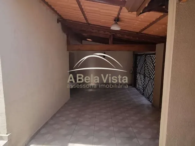 Casa com 246m² 3 quartos e 2 banheiros, à venda, no bairro Umuarama em Osasco