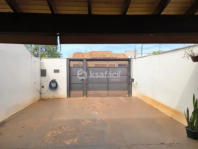 Casa com 125m² 2 quartos e 1 banheiro, para alugar, no bairro Conjunto Parati II em Campo Grande