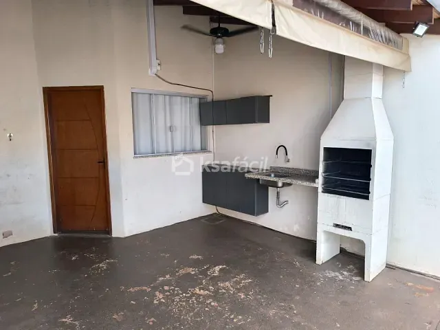 Casa com 125m² 2 quartos e 1 banheiro, para alugar, no bairro Conjunto Parati II em Campo Grande