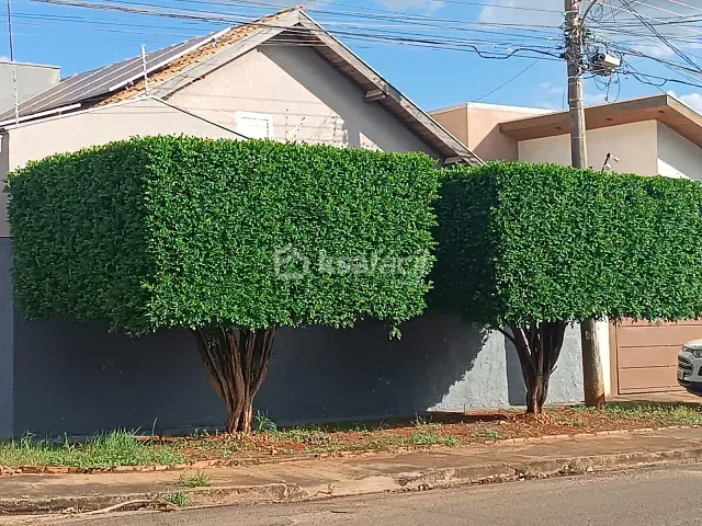 Casa 3 quartos e 2 banheiros, à venda, no bairro Vila Anahy em Campo Grande