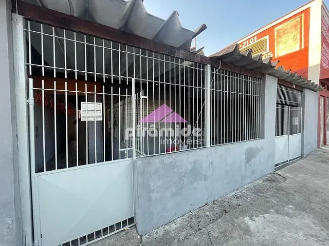 Casa com 270m² 3 quartos e 1 banheiro, à venda, no bairro Jardim Satélite em São José dos Campos