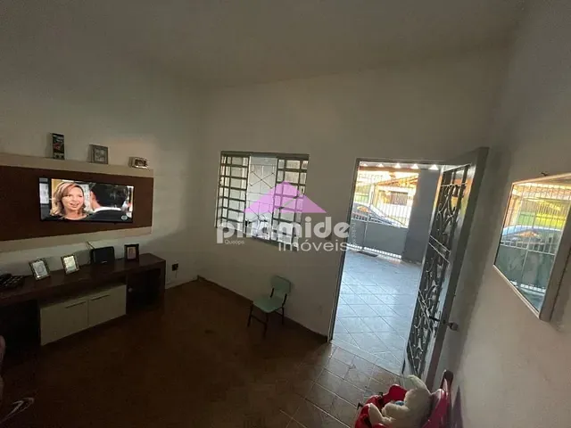 Casa com 270m² 3 quartos e 1 banheiro, à venda, no bairro Jardim Satélite em São José dos Campos
