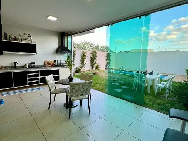 Casa com 276m² 3 quartos e 2 banheiros, à venda, no bairro Água Limpa Park em Campo Grande