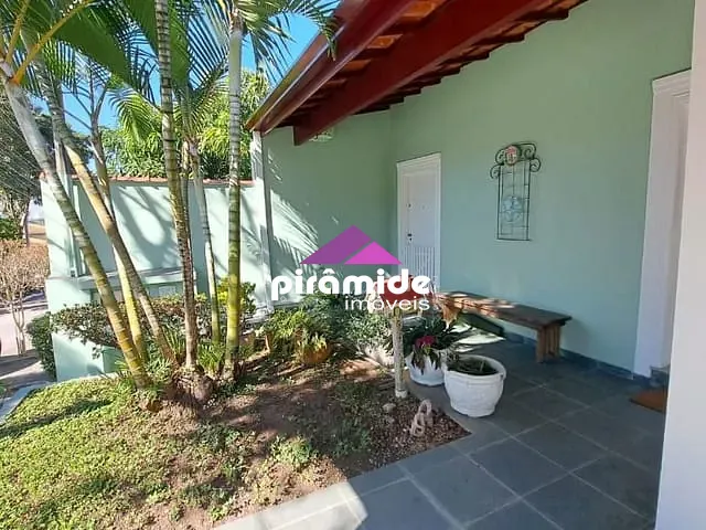 Casa com 251m² 3 quartos e 2 banheiros, à venda, no bairro Urbanova em São José dos Campos