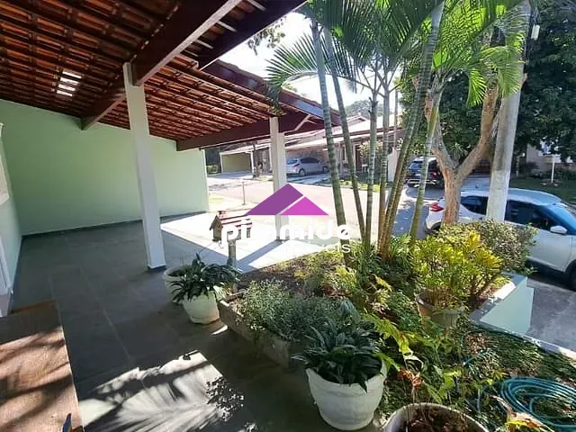 Casa com 251m² 3 quartos e 2 banheiros, à venda, no bairro Urbanova em São José dos Campos