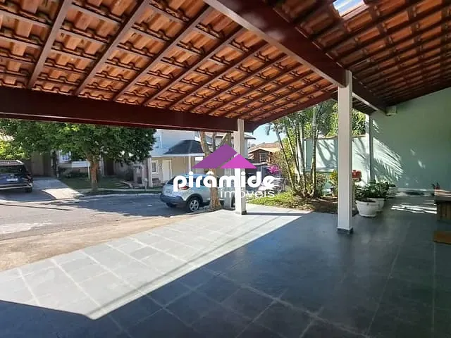 Casa com 251m² 3 quartos e 2 banheiros, à venda, no bairro Urbanova em São José dos Campos