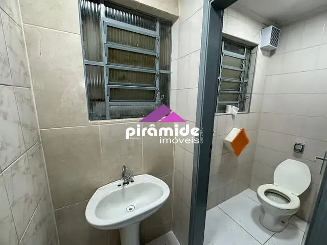 Casa com 310m², à venda, no bairro Palmeiras de São José em São José dos Campos