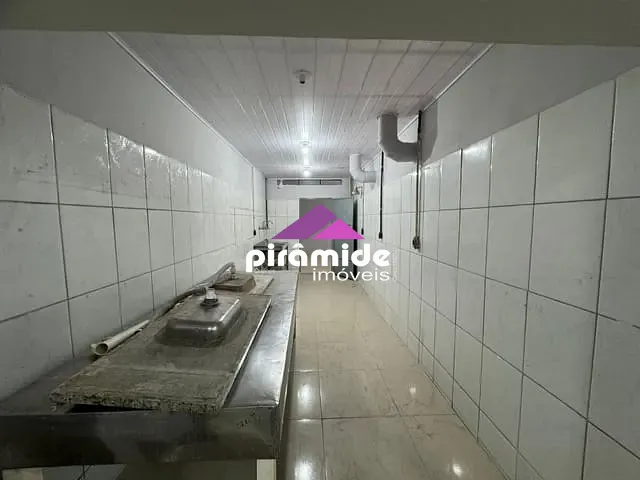 Casa com 310m², à venda, no bairro Palmeiras de São José em São José dos Campos