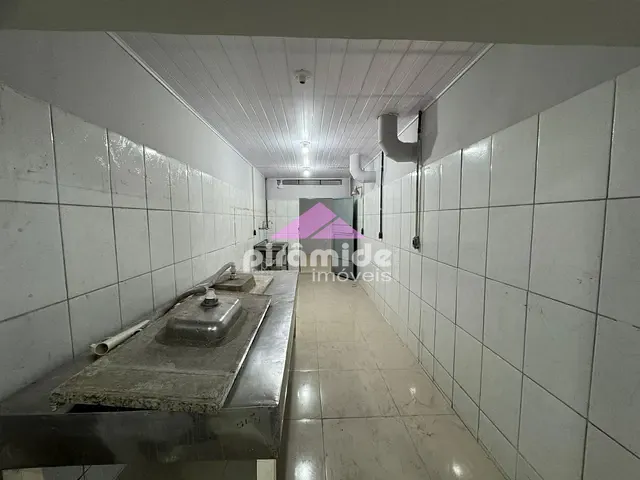 Casa com 310m², à venda, no bairro Palmeiras de São José em São José dos Campos