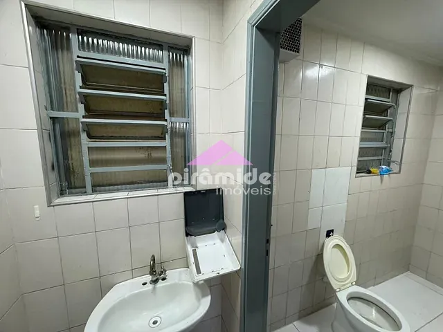 Casa com 310m², à venda, no bairro Palmeiras de São José em São José dos Campos