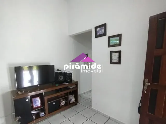 Casa com 250m² 1 quarto e 1 banheiro, à venda, no bairro Jardim das Gaivotas em Caraguatatuba