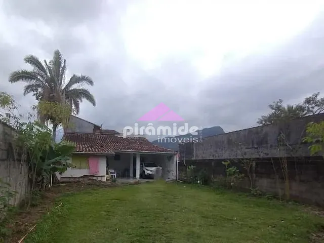 Casa com 250m² 1 quarto e 1 banheiro, à venda, no bairro Jardim das Gaivotas em Caraguatatuba
