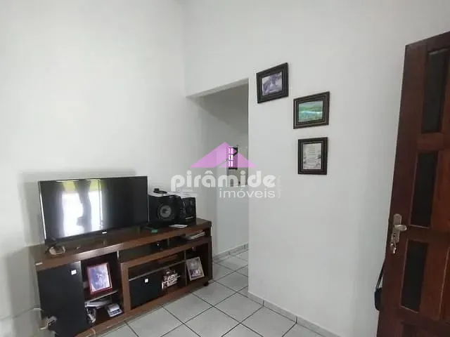Casa com 250m² 1 quarto e 1 banheiro, à venda, no bairro Jardim das Gaivotas em Caraguatatuba