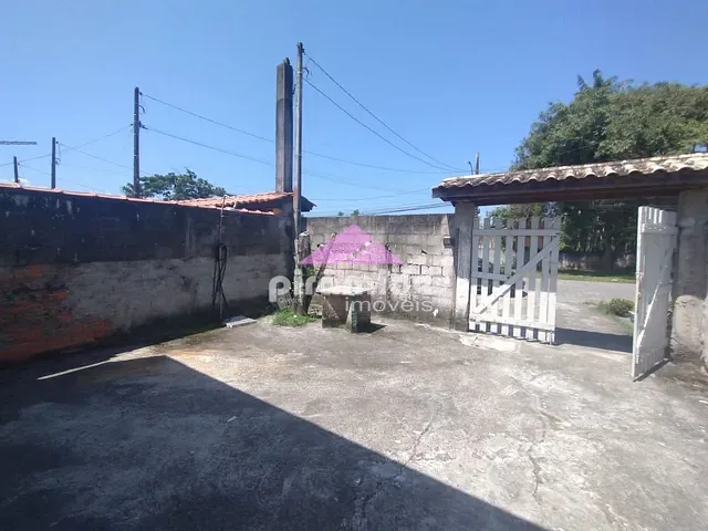 Casa com 245m² 1 quarto e 1 banheiro, à venda, no bairro Jardim das Gaivotas em Caraguatatuba