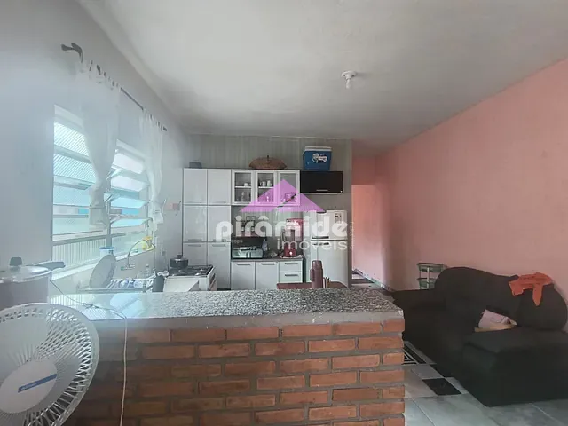 Casa com 245m² 1 quarto e 1 banheiro, à venda, no bairro Jardim das Gaivotas em Caraguatatuba