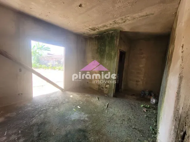 Casa com 878m² 3 quartos e 3 banheiros, à venda, no bairro Mar Verde em Caraguatatuba