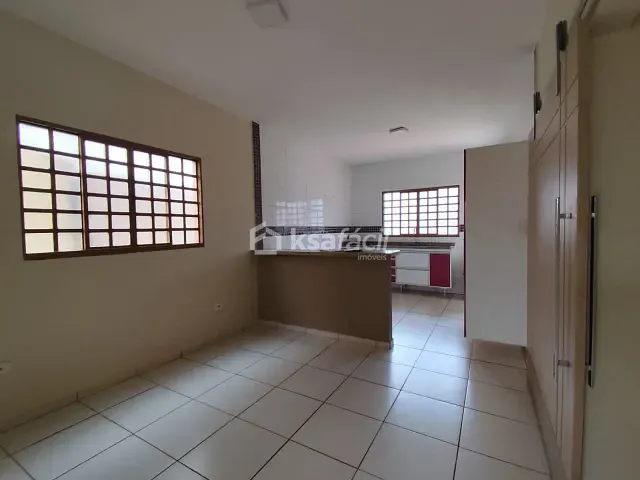 Casa com 364m² 2 quartos e 2 banheiros, à venda ou para alugar, no bairro Jardim Oracília em Campo Grande