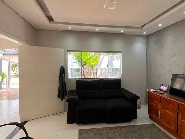 Casa com 200m² 3 quartos e 2 banheiros, à venda, no bairro Jardim das Virtudes em Campo Grande