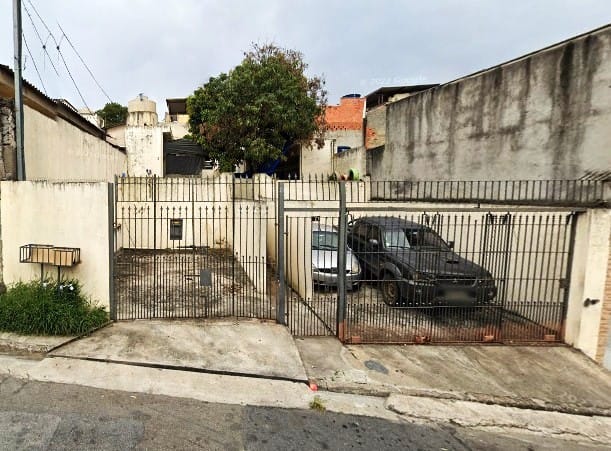 Casa à venda com 2 quartos, 200m² - Foto 1