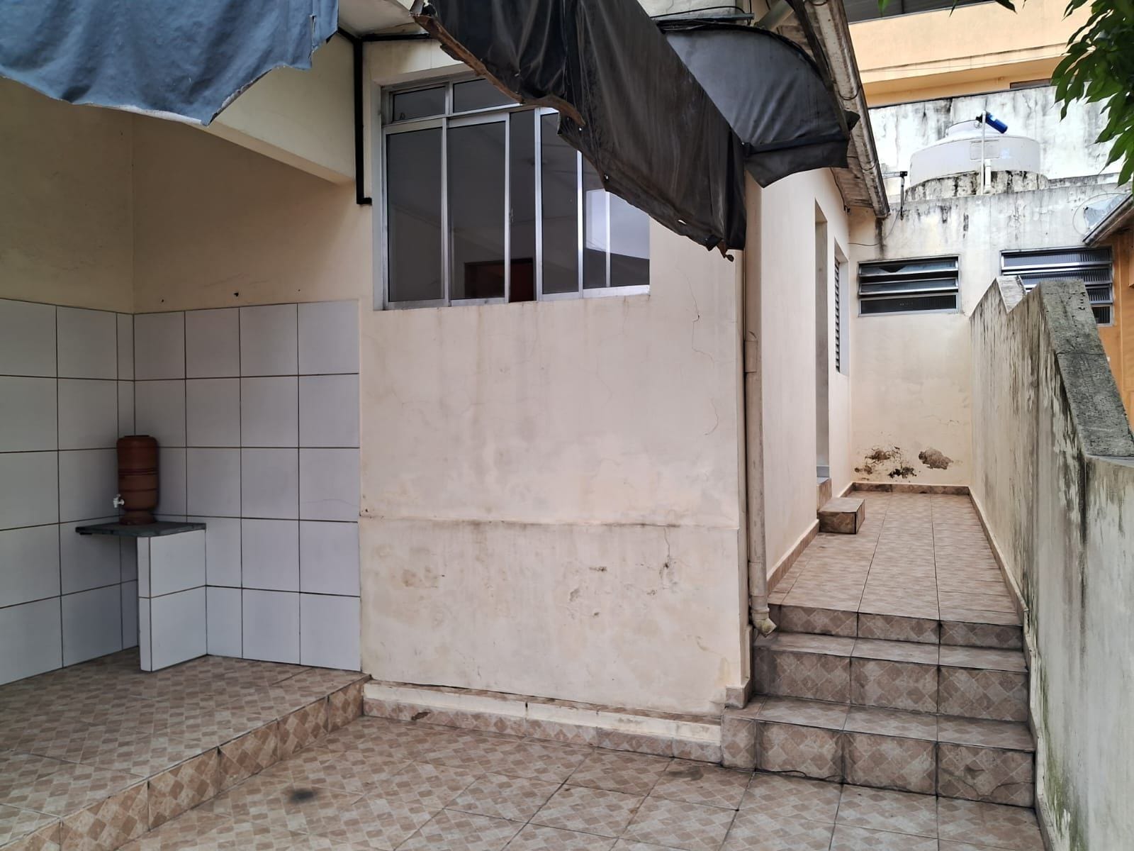 Casa à venda com 2 quartos, 200m² - Foto 4