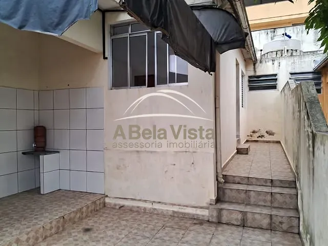 Casa com 200m² 2 quartos e 2 banheiros, à venda, no bairro Bussocaba em Osasco