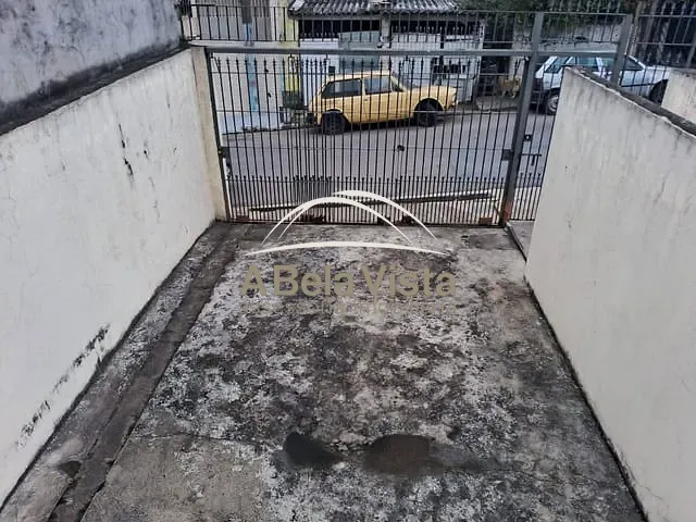 Casa com 200m² 2 quartos e 2 banheiros, à venda, no bairro Bussocaba em Osasco