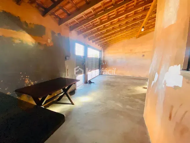 Casa com 200m² 2 quartos e 2 banheiros, à venda, no bairro Núcleo Habitacional Buriti em Campo Grande
